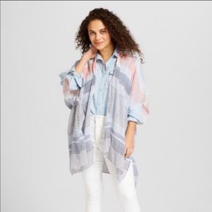 Universal Thread Ruana